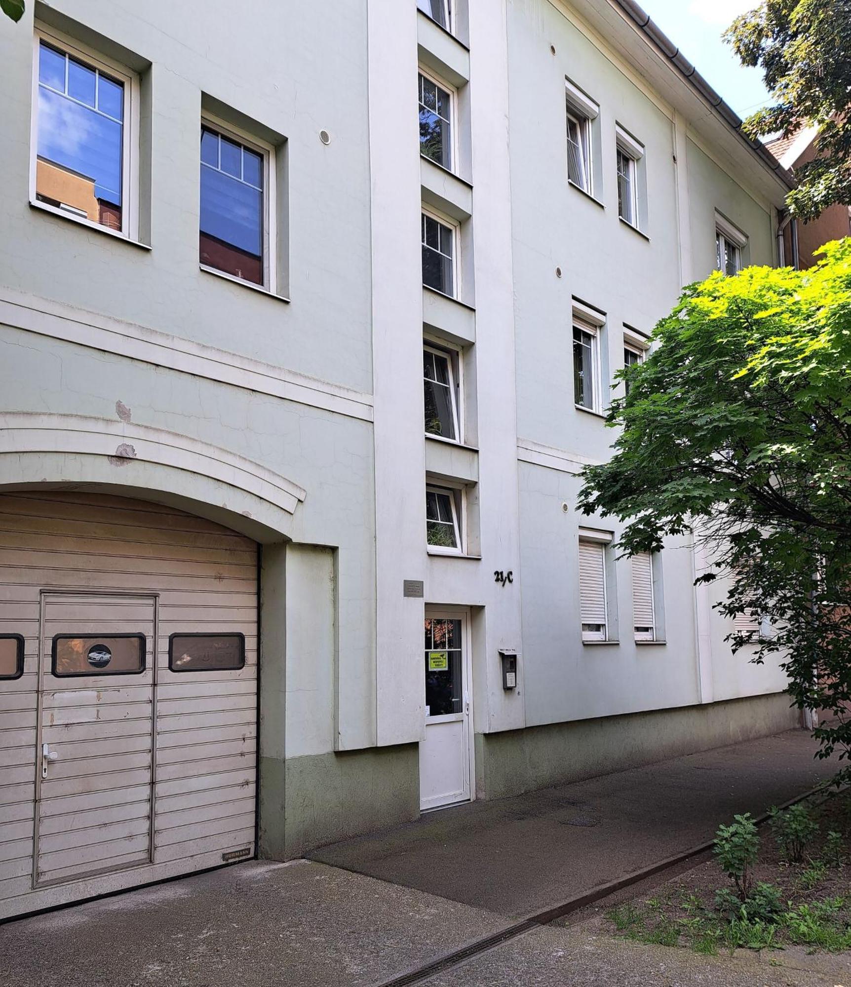 Bb21 Apartman Eger - City Centre エクステリア 写真